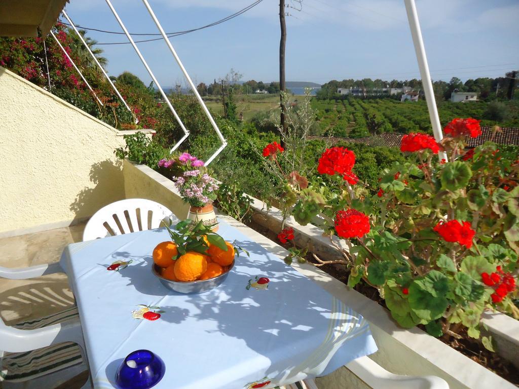 Christina Apartments Drepano  部屋 写真