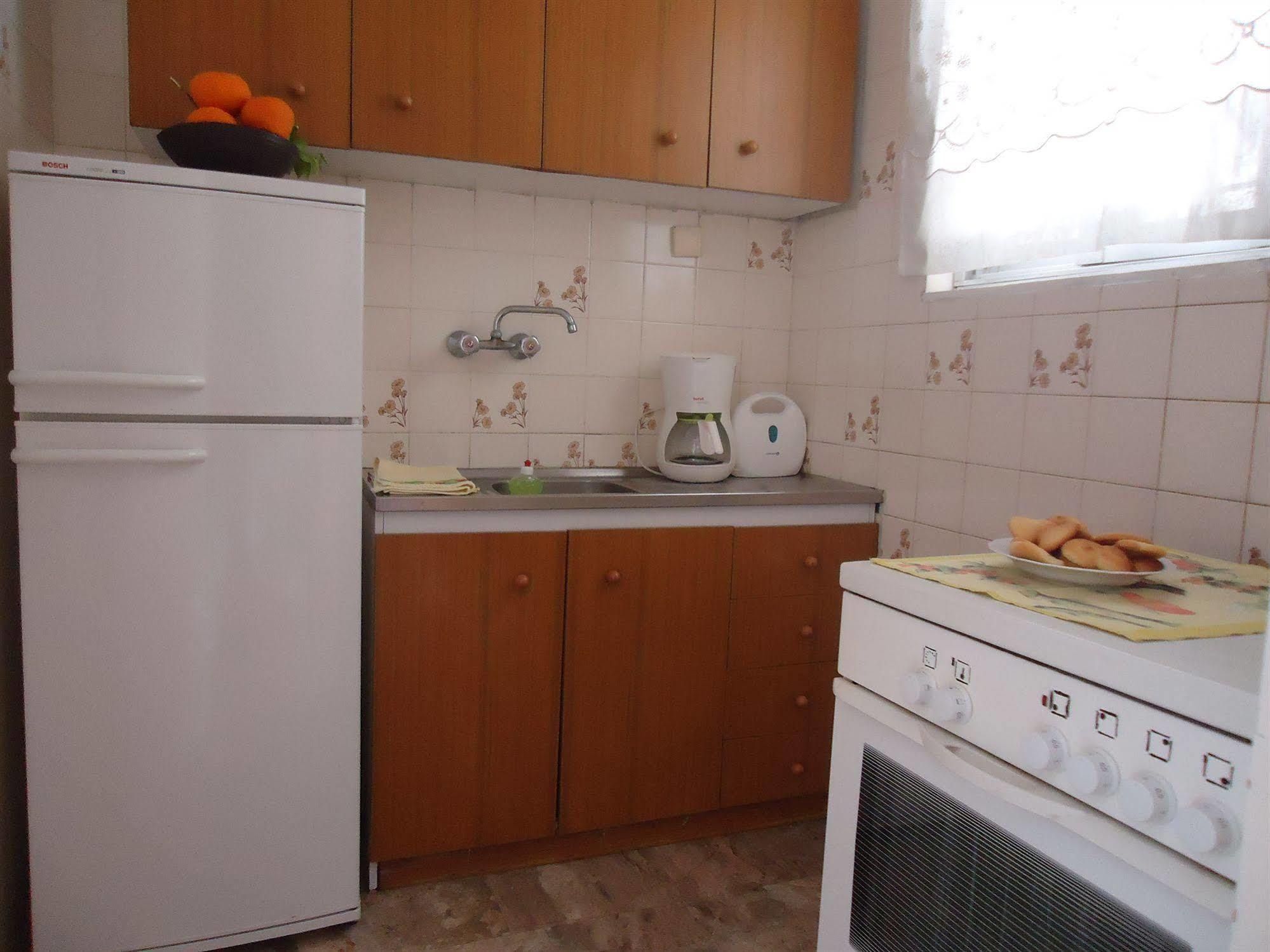 Christina Apartments Drepano  エクステリア 写真